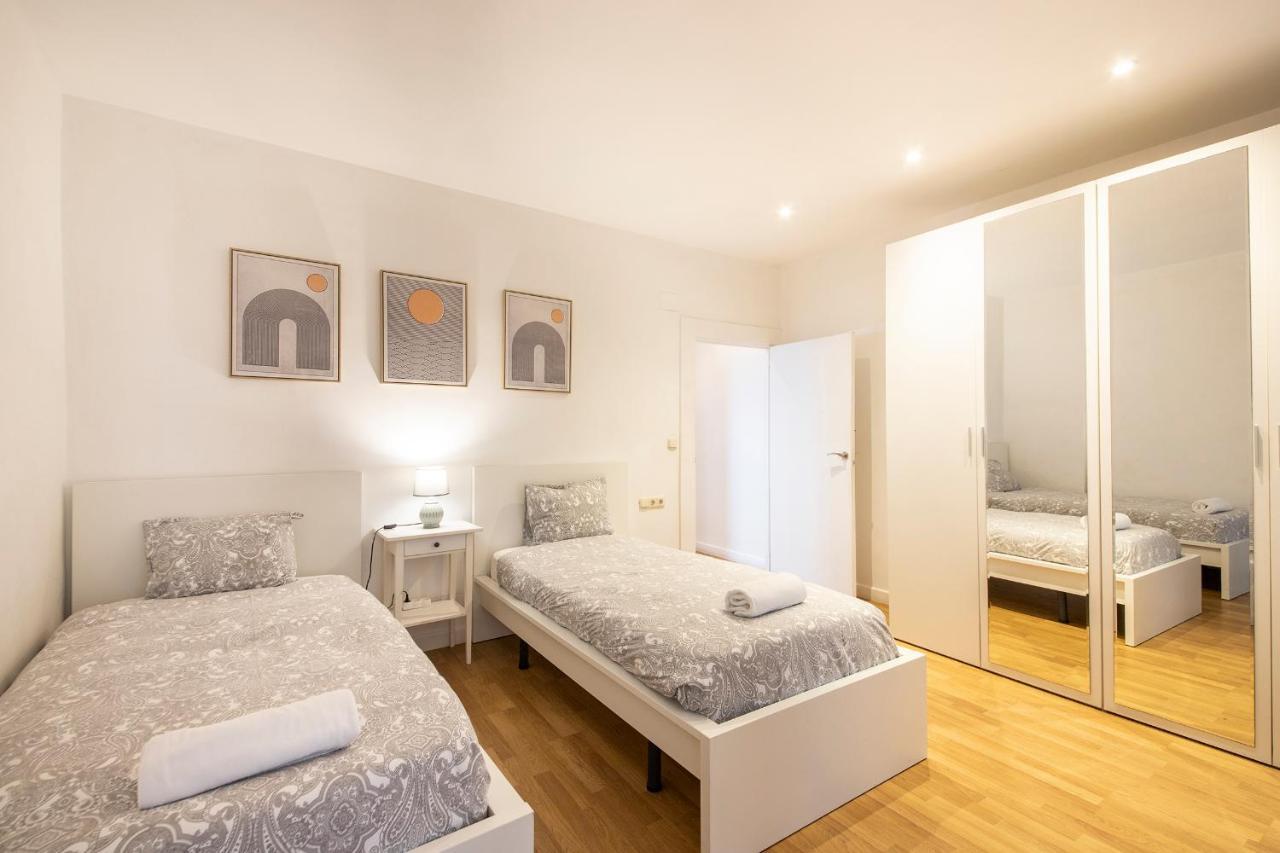 Spacious Central Old Town Apartment San Sebastián Esterno foto