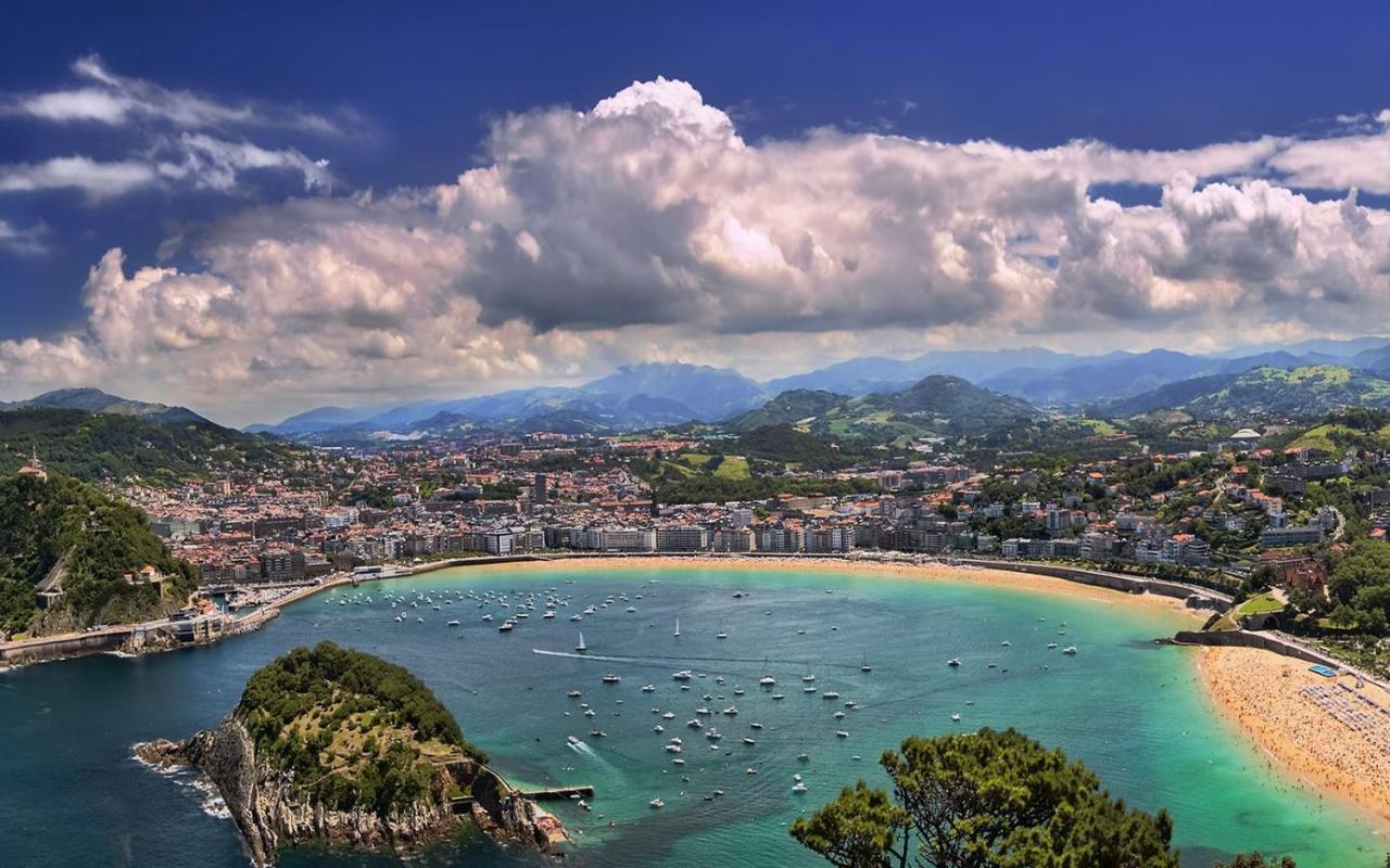 Spacious Central Old Town Apartment San Sebastián Esterno foto